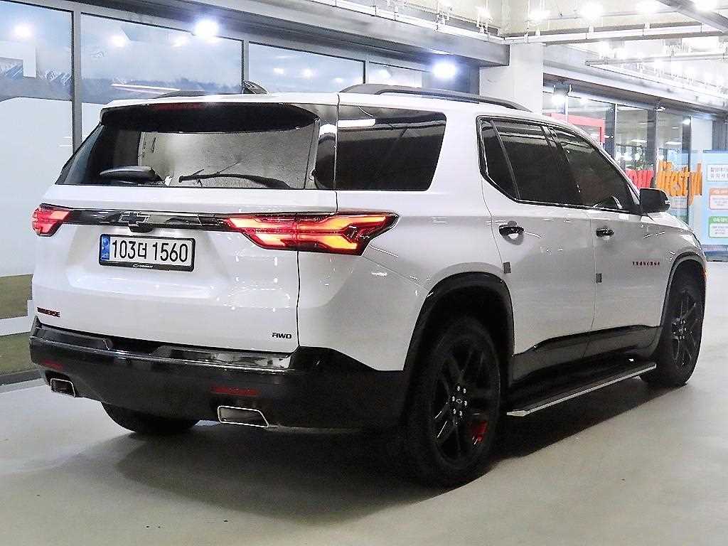 Chevrolet Travers - Vista 4