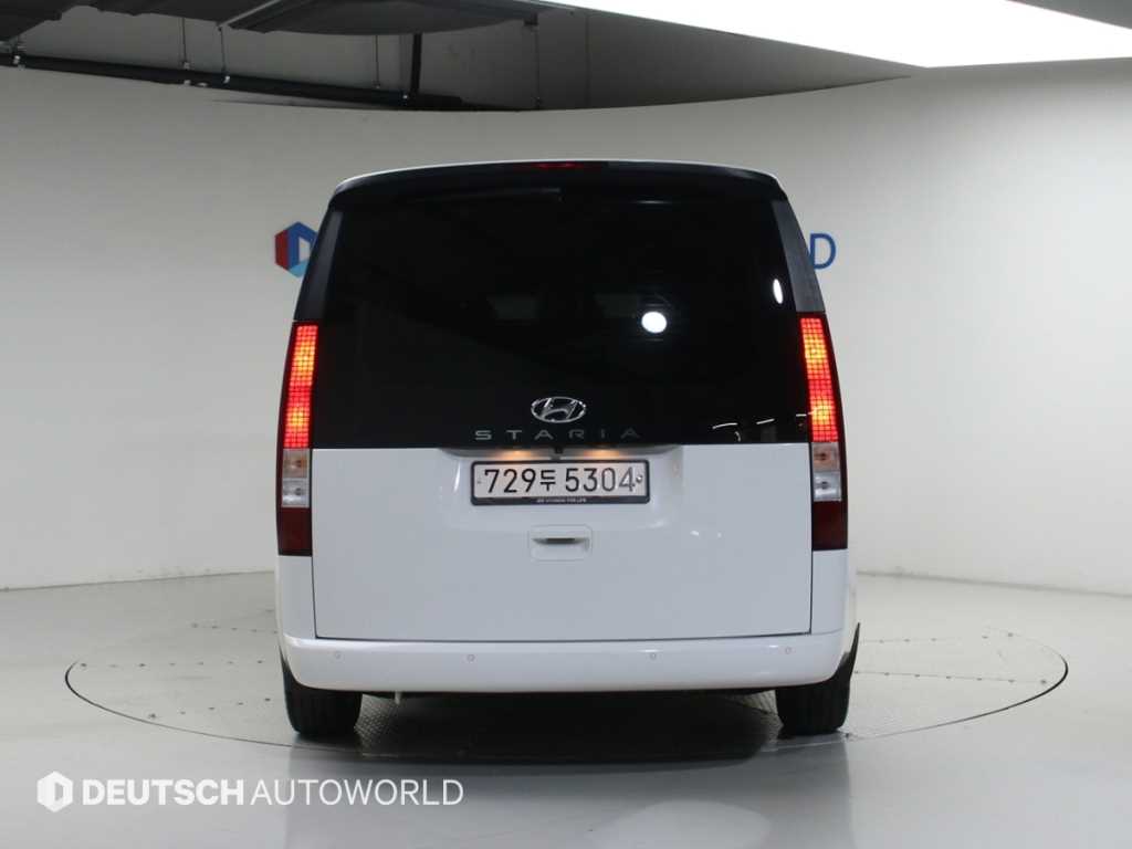 HYUNDAI Staria - Vista 4
