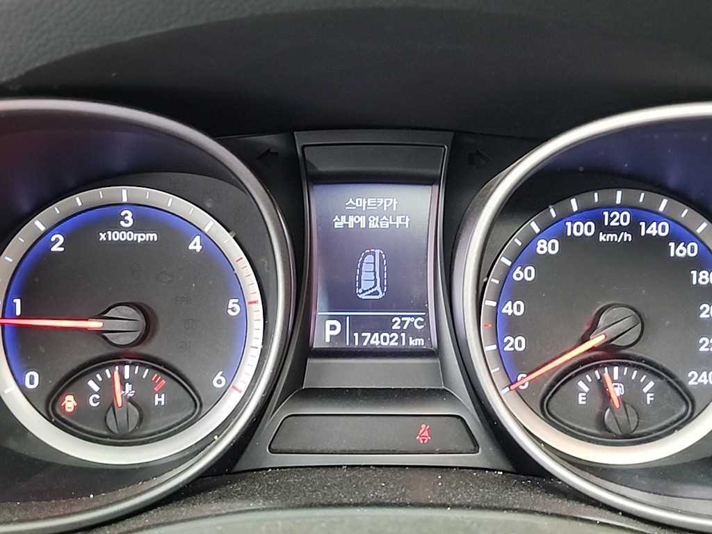 HYUNDAI Santa Fe - Vista 6