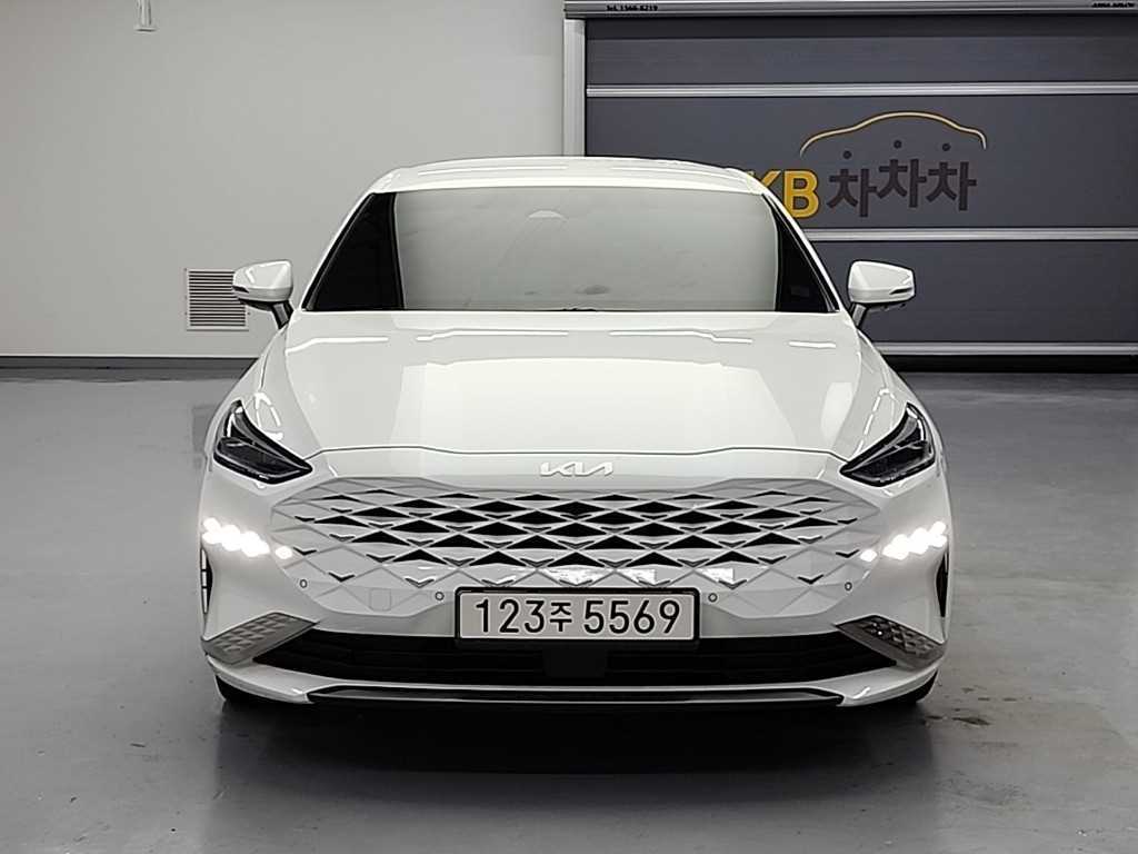 KIA K8 - Vista 3