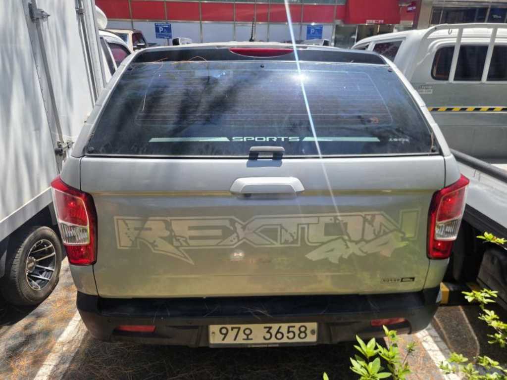 Ssangyong Rexton - Vista 3