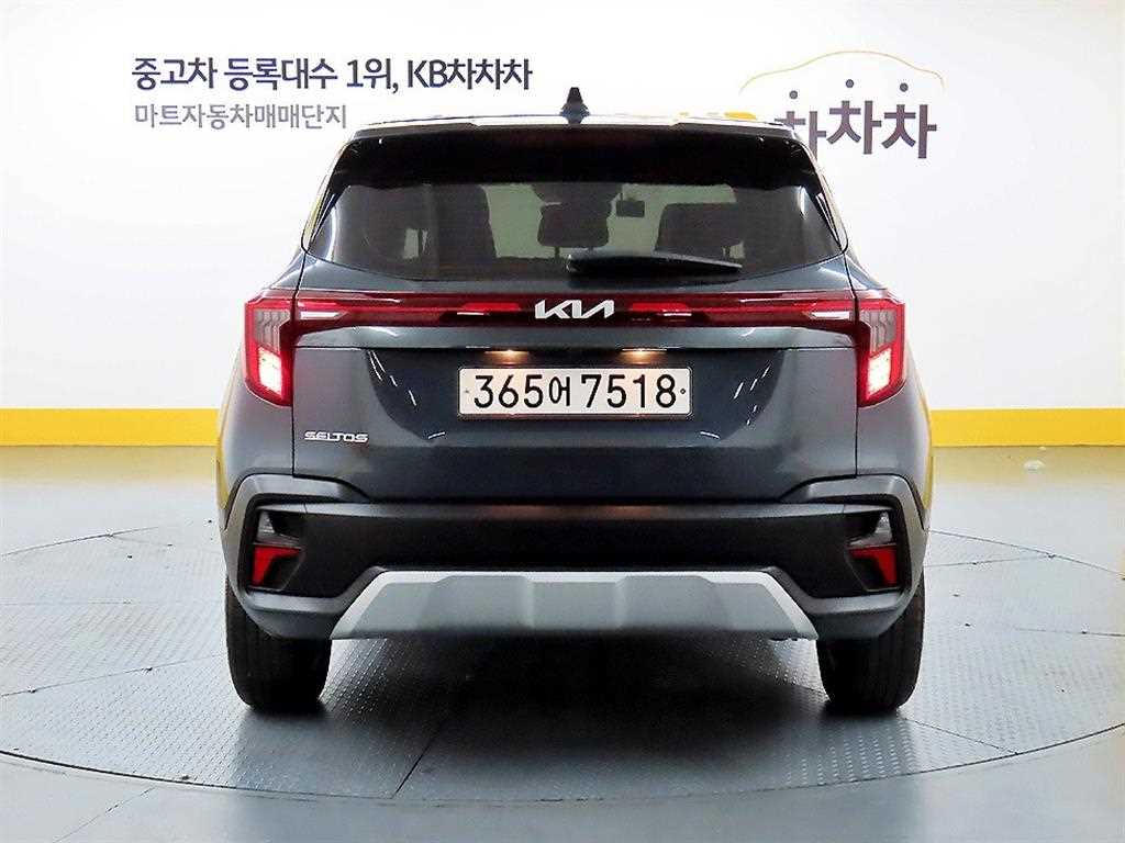 KIA Seltos - Vista 3