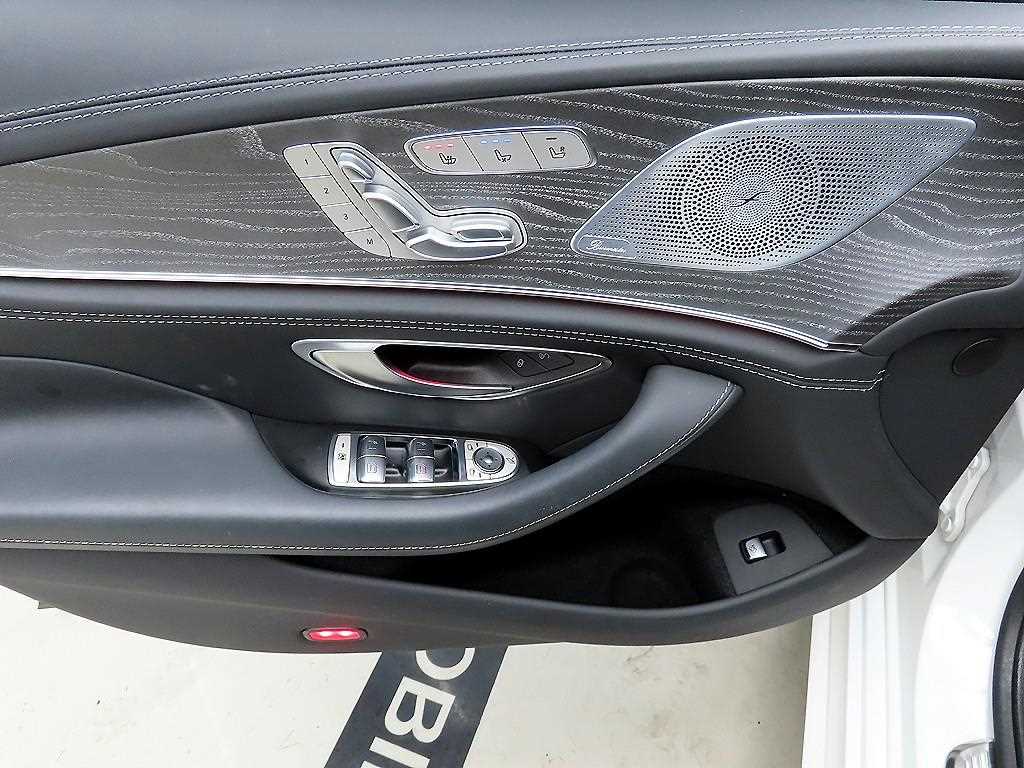Mercedes Benz AMG GT - Vista 11