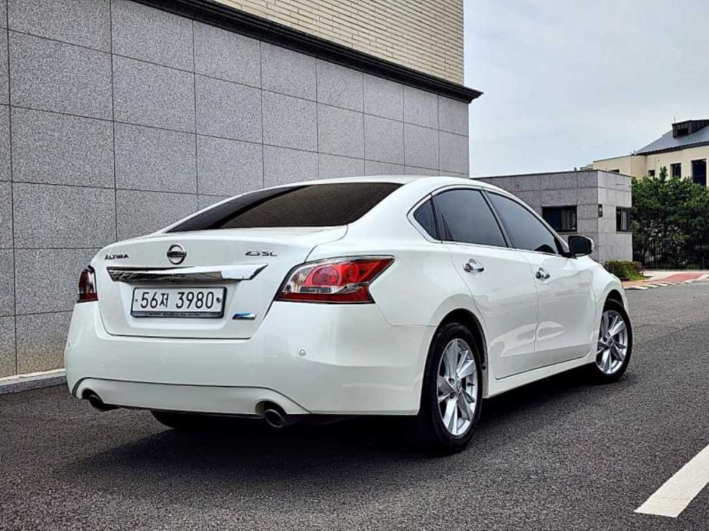 Nissan Altima - Vista 2