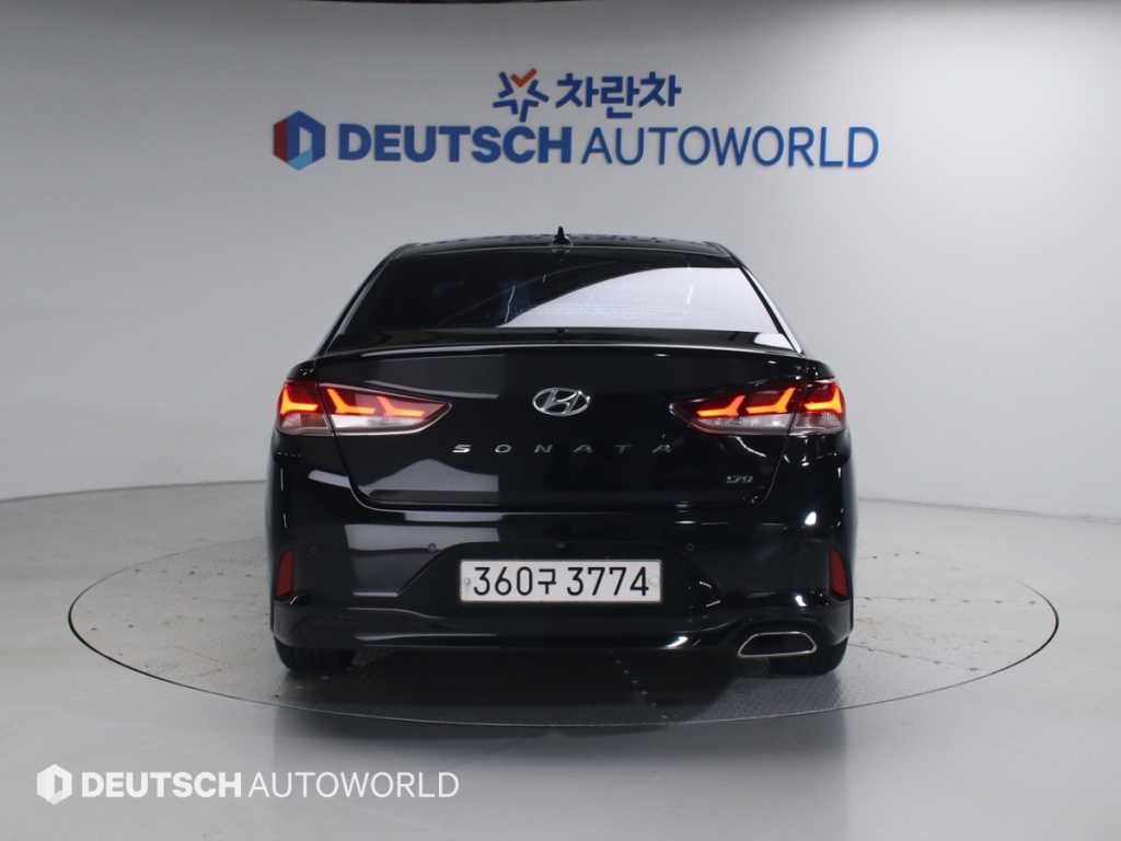 HYUNDAI Sonata - Vista 4