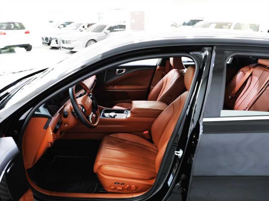 KIA K8 - Vista 8