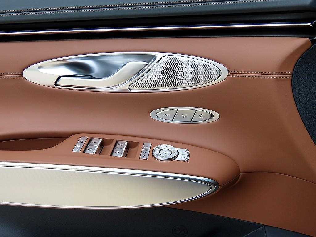 Genesis GV70 - Vista 11