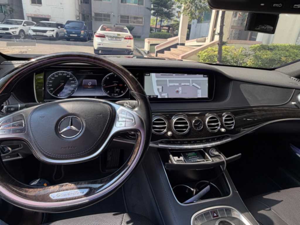 Mercedes Benz S Class - Vista 3