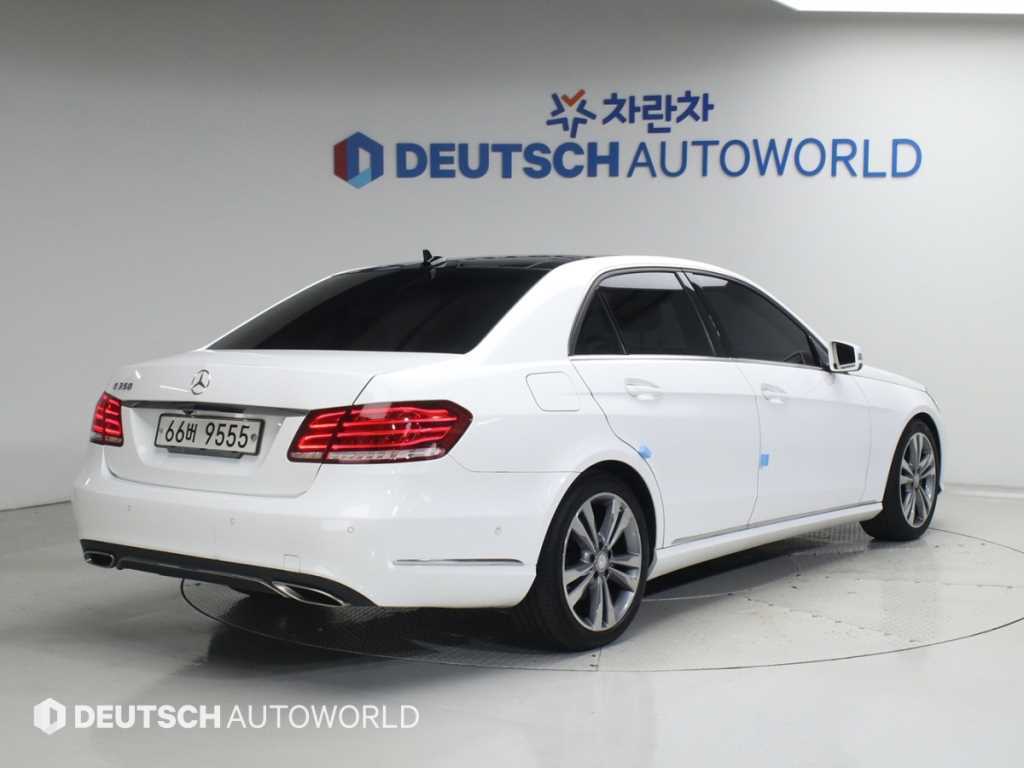 Mercedes Benz E class - Vista 2