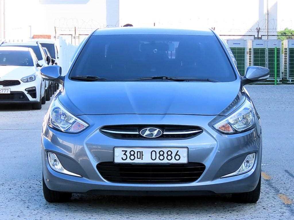 HYUNDAI Accent