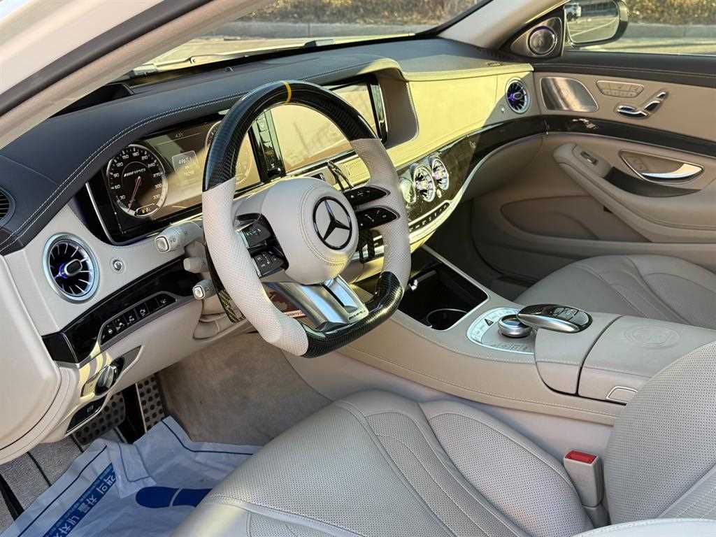 Mercedes Benz S Class - Vista 3