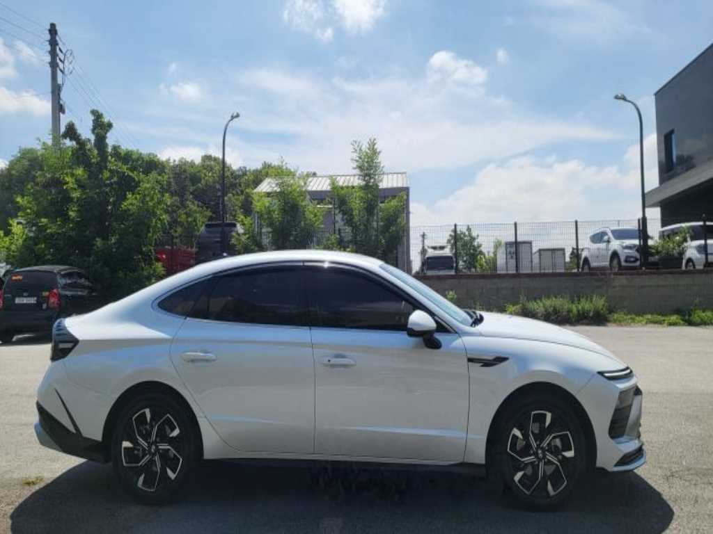 HYUNDAI Sonata - Vista 6