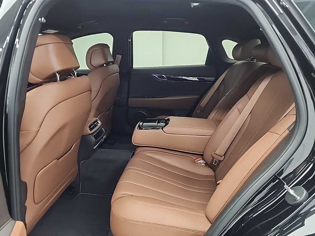 Genesis G80 - Vista 12