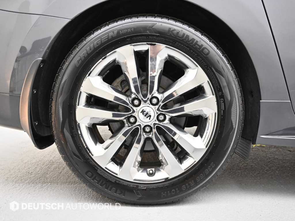 KIA Carnival - Vista 5