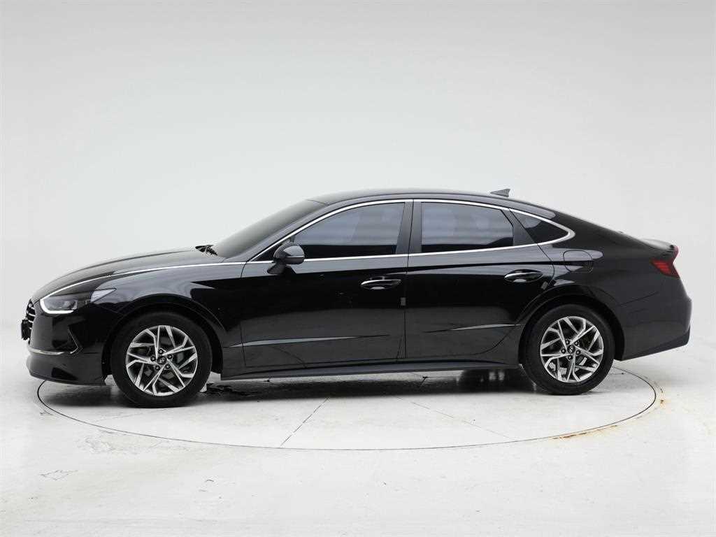HYUNDAI Sonata - Vista 3