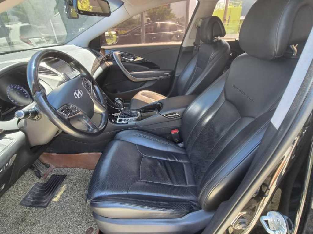 HYUNDAI Grandeur - Vista 7