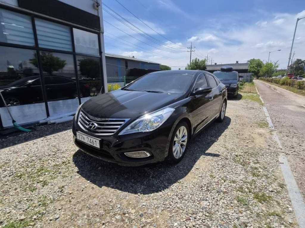 HYUNDAI Grandeur - Vista 2