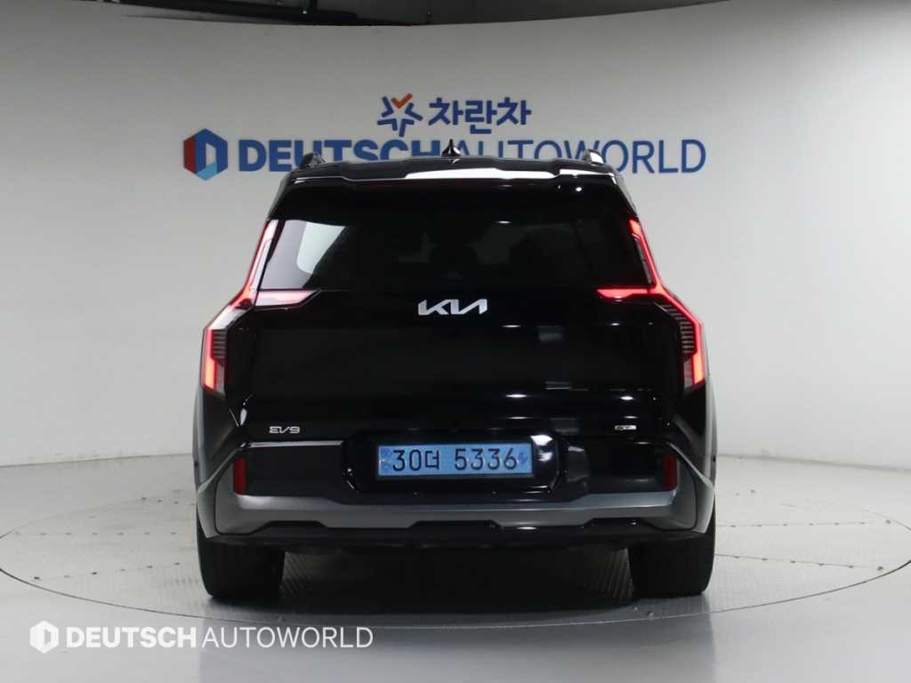 KIA EV9 - Vista 4