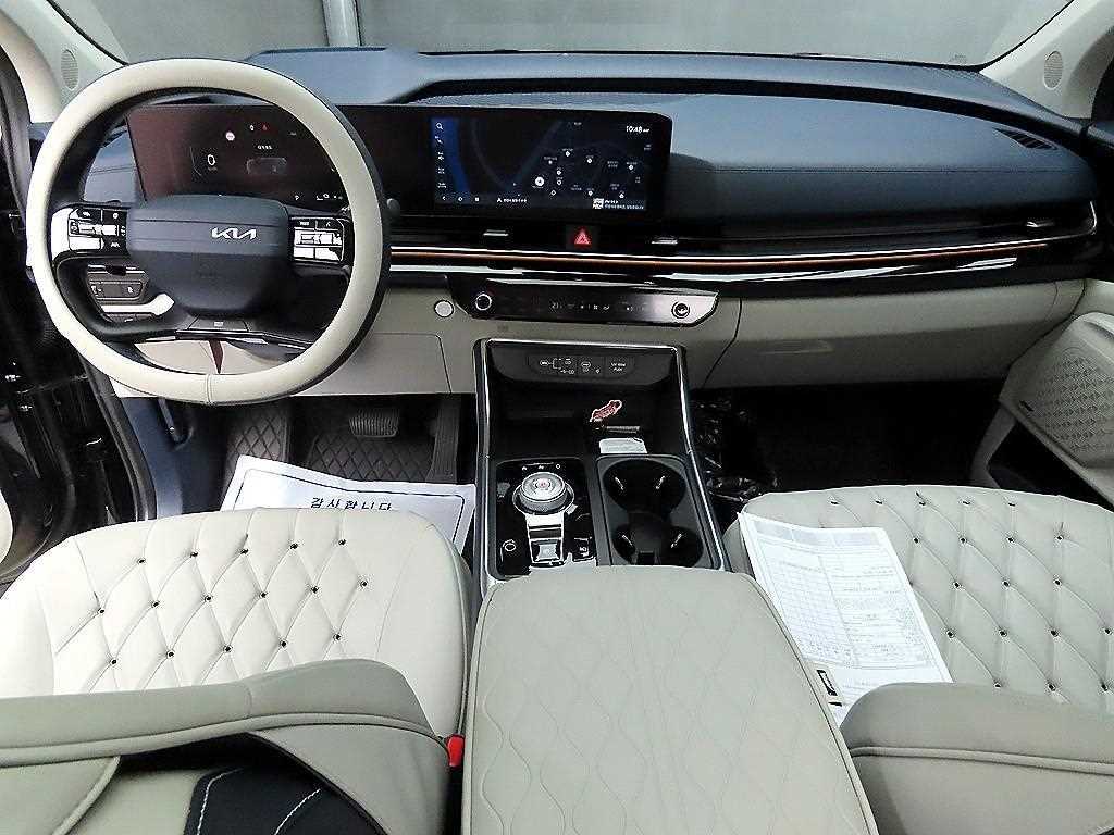 KIA Carnival - Vista 7