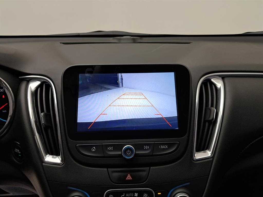 Chevrolet Malibu - Vista 10