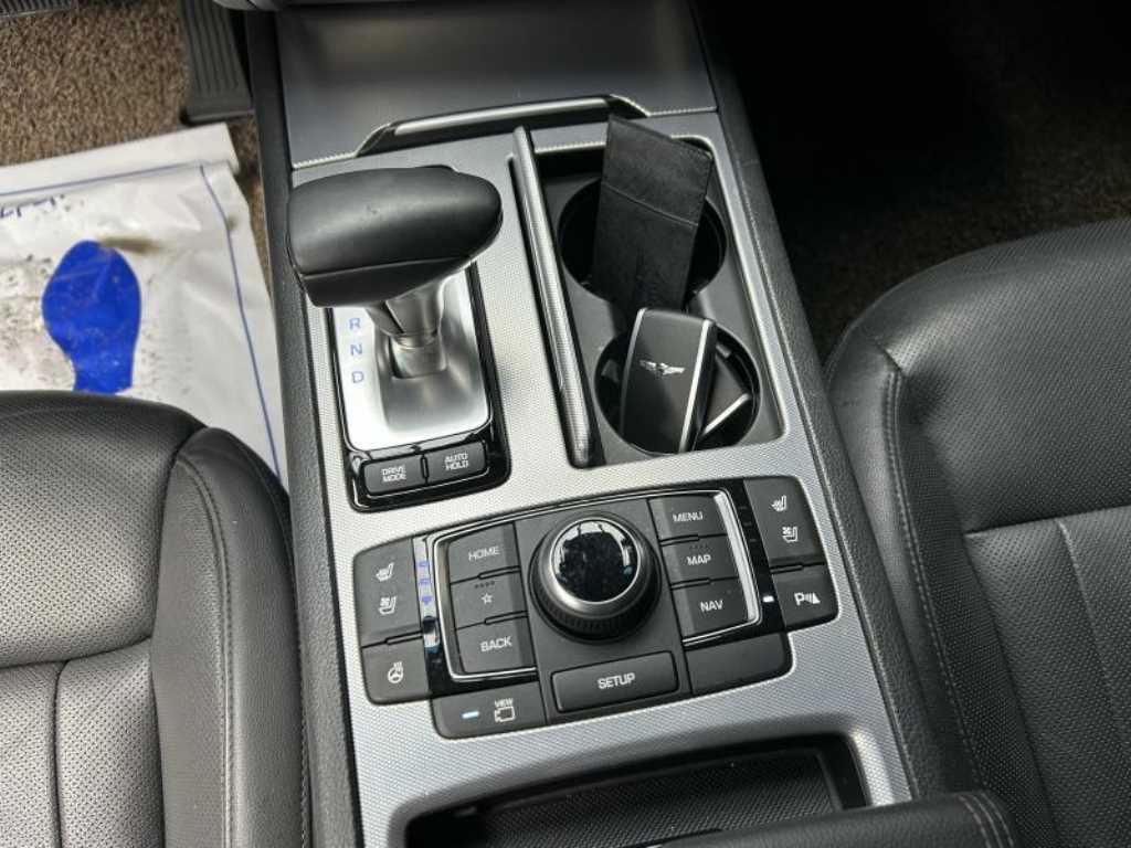 Genesis G80 - Vista 10