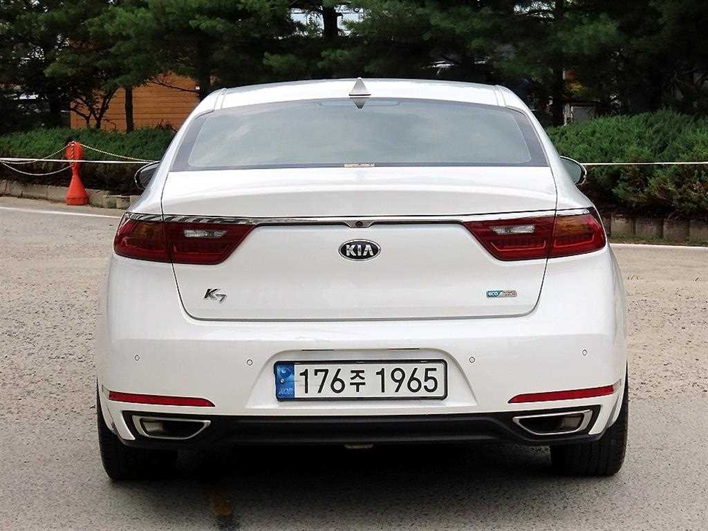 KIA K7 - Vista 4