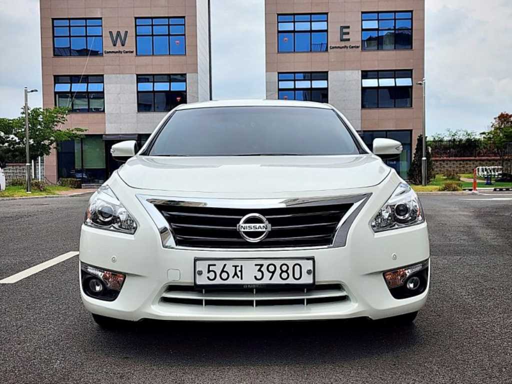 Nissan Altima - Vista 5