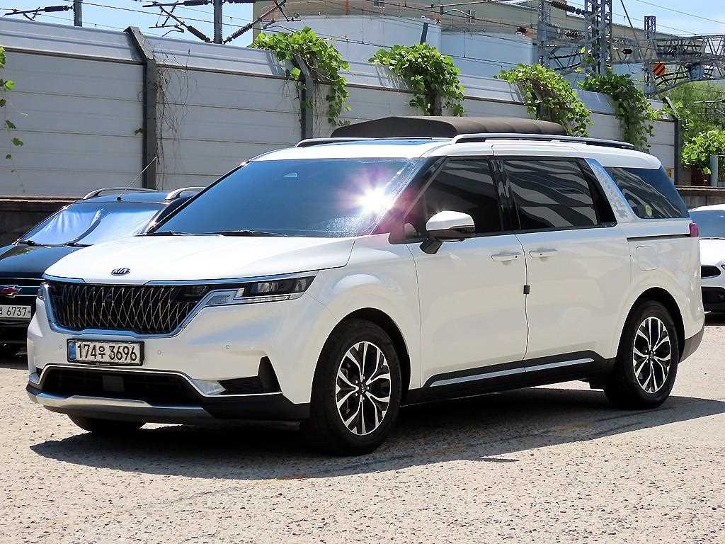 KIA Carnival - Vista 2