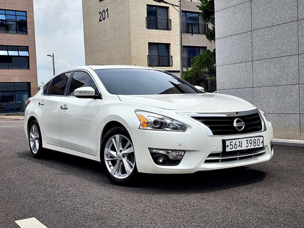 Nissan Altima - Vista 3