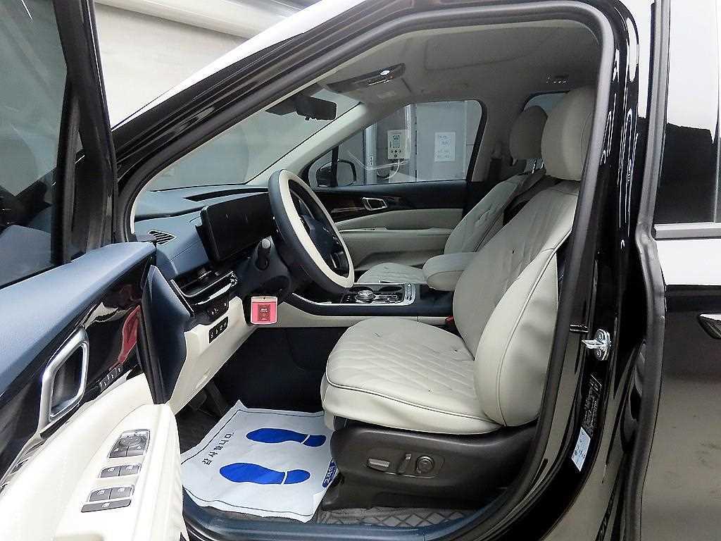 KIA Carnival - Vista 5