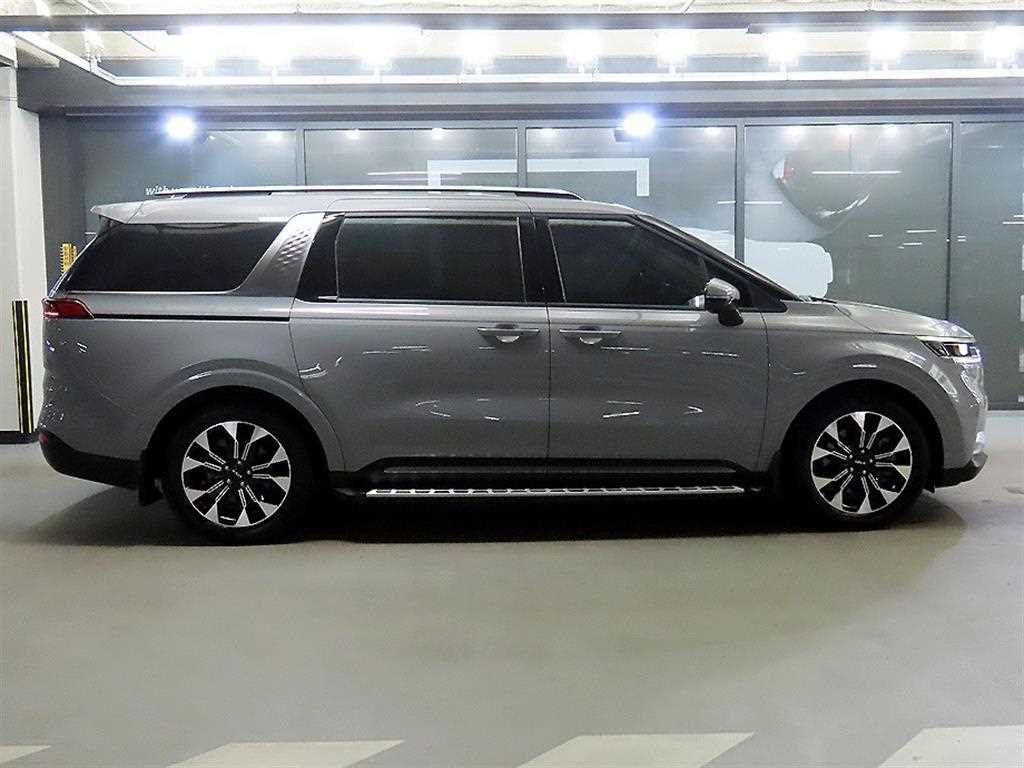 KIA Carnival - Vista 3