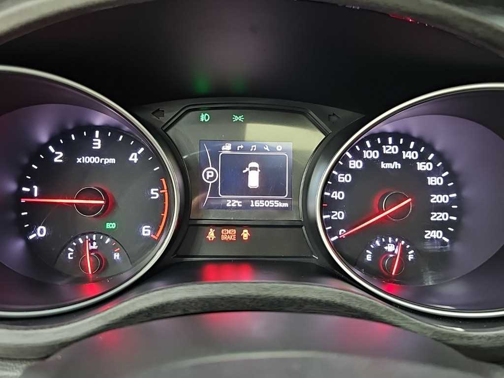 KIA Carnival - Vista 6