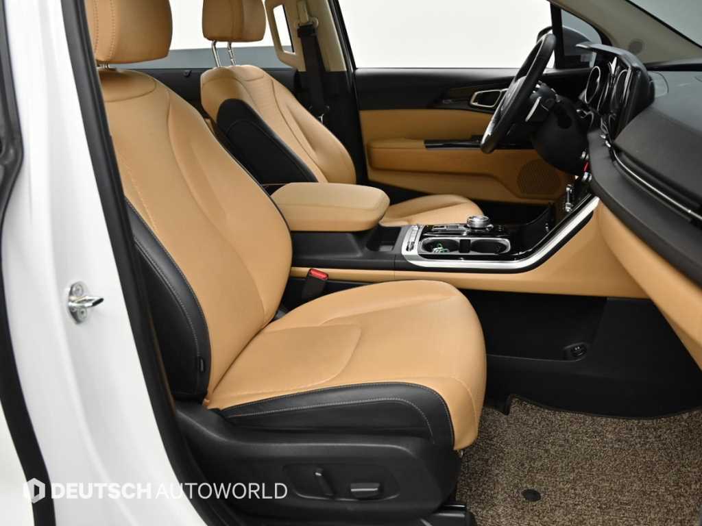 KIA Carnival - Vista 10