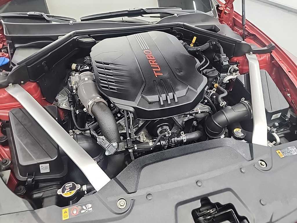 KIA Stinger - Vista 5
