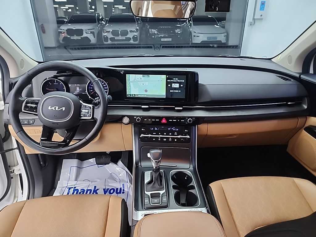 KIA Carnival - Vista 7