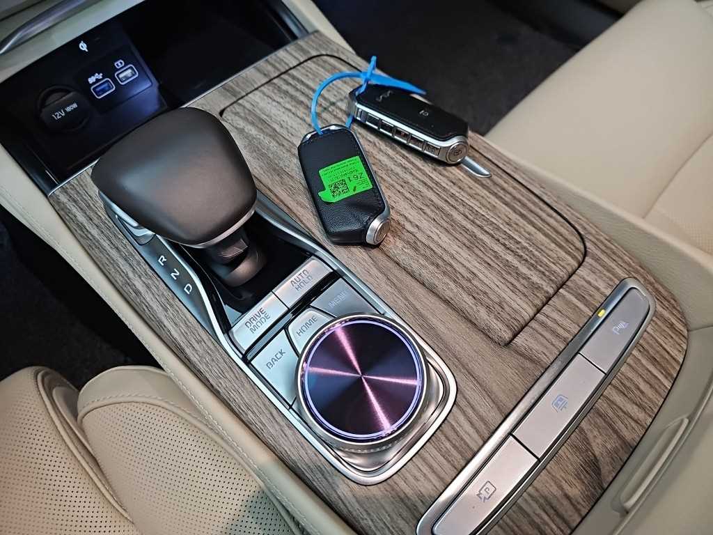 KIA K9 - Vista 8