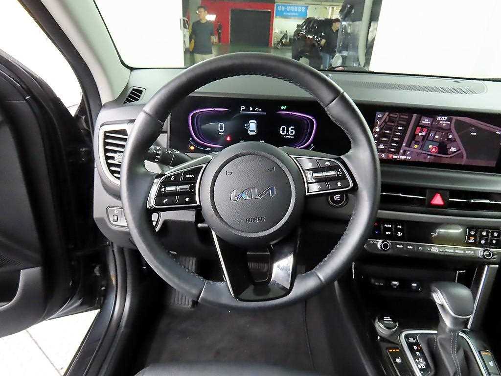 KIA Seltos - Vista 9