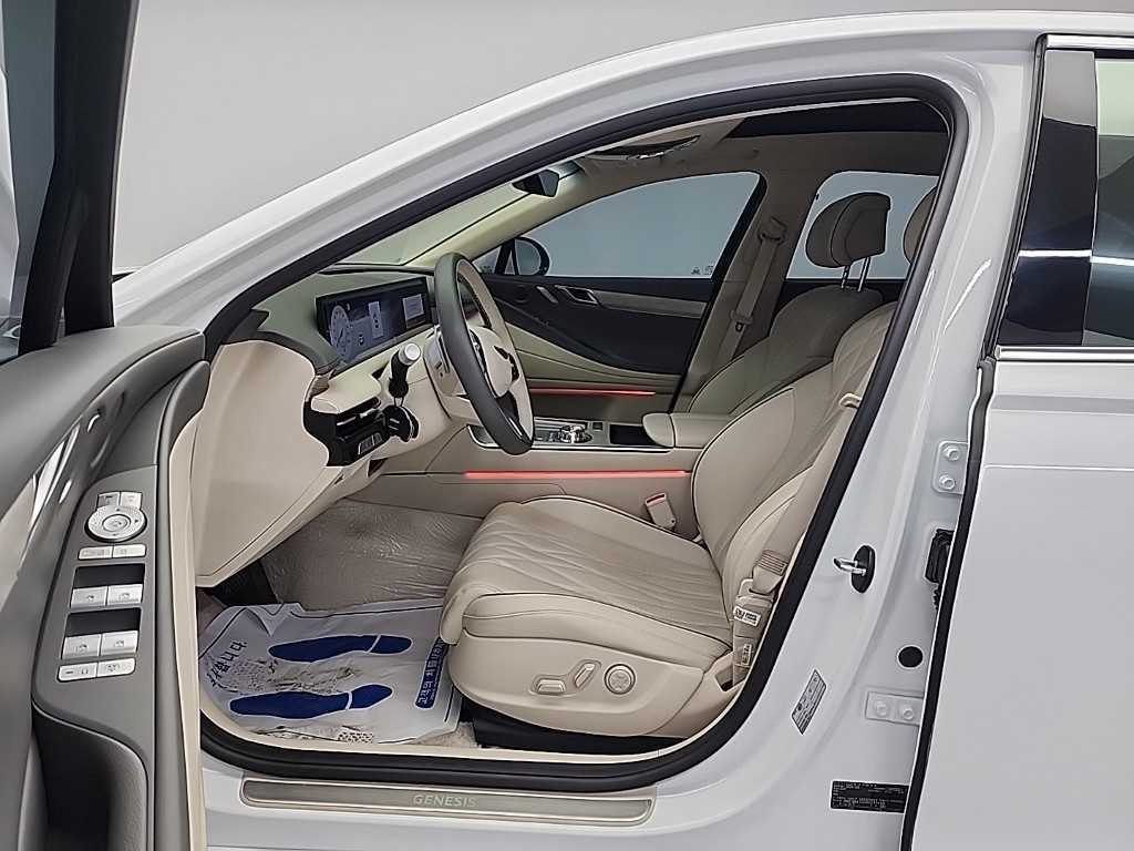 Genesis G80 - Vista 12