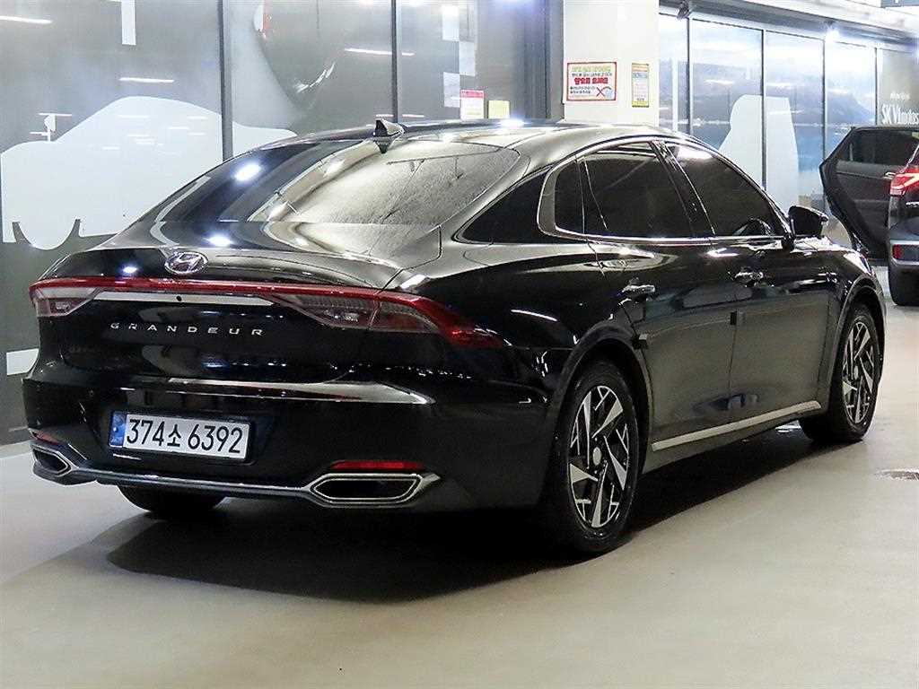 HYUNDAI Grandeur - Vista 5