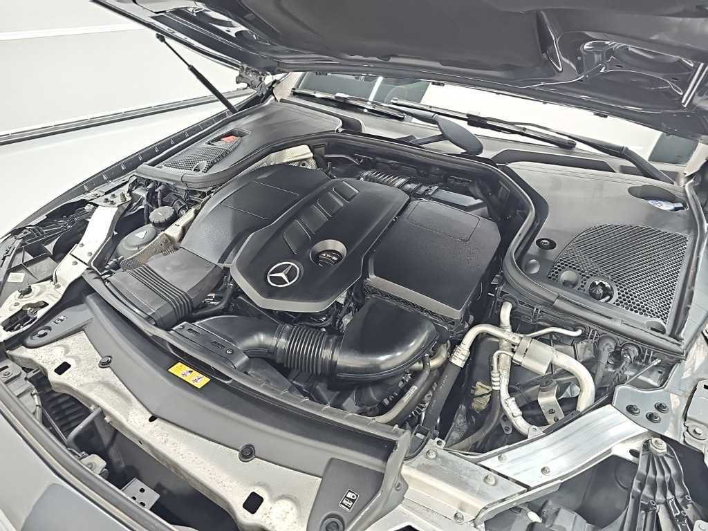 Mercedes Benz E class - Vista 5
