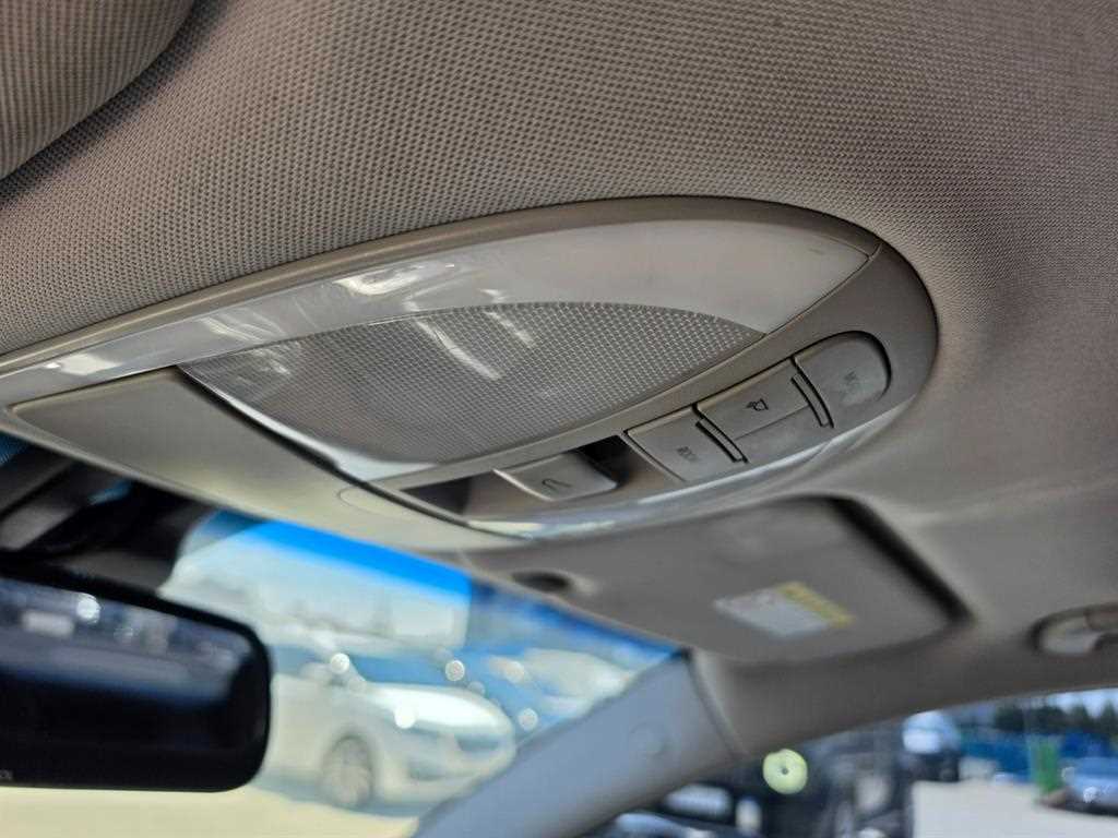 HYUNDAI Genesis - Vista 7