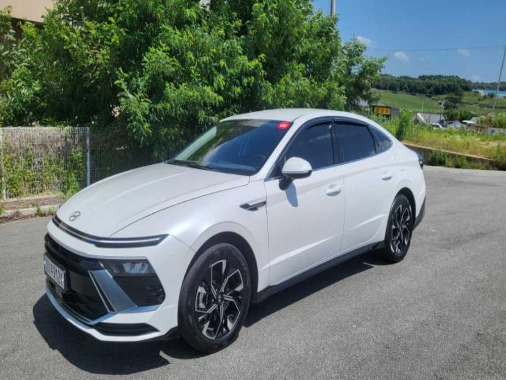HYUNDAI Sonata - Vista 3