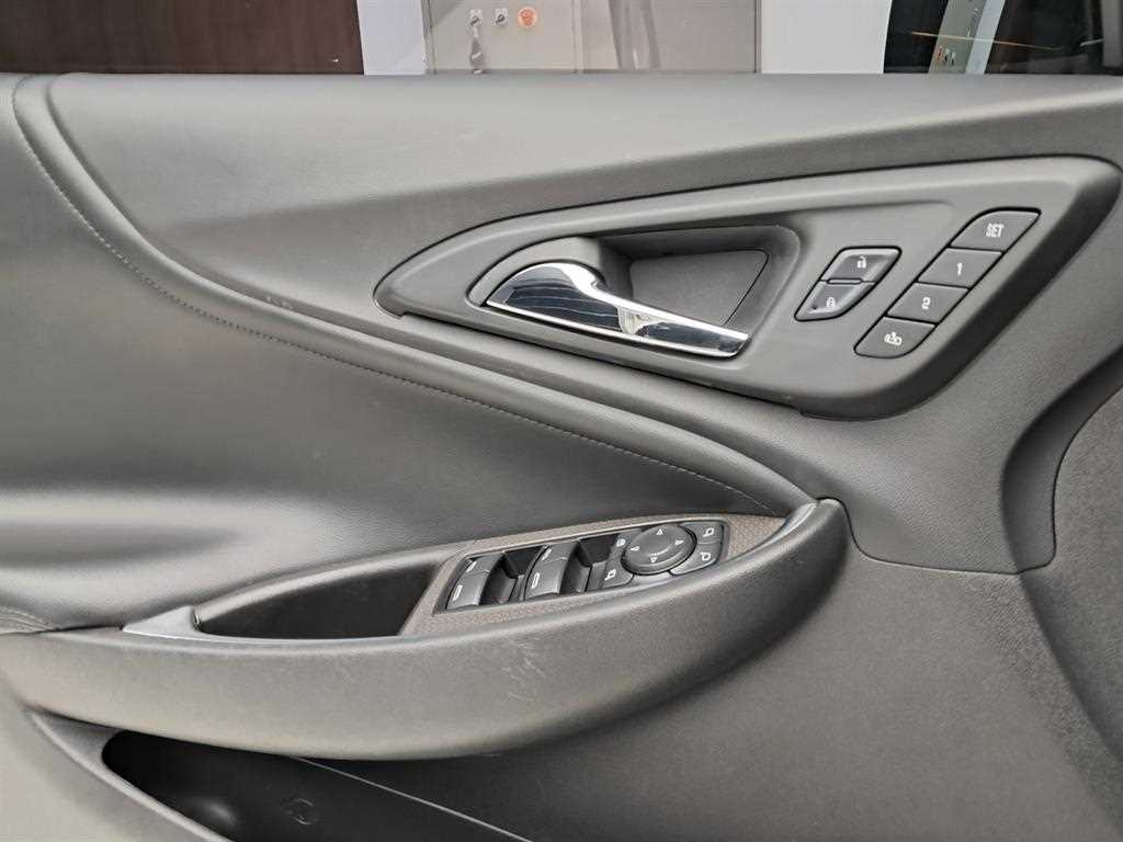 Chevrolet Malibu 2017 Gris - Importación desde Corea - HF Imports Iquique - Foto 13