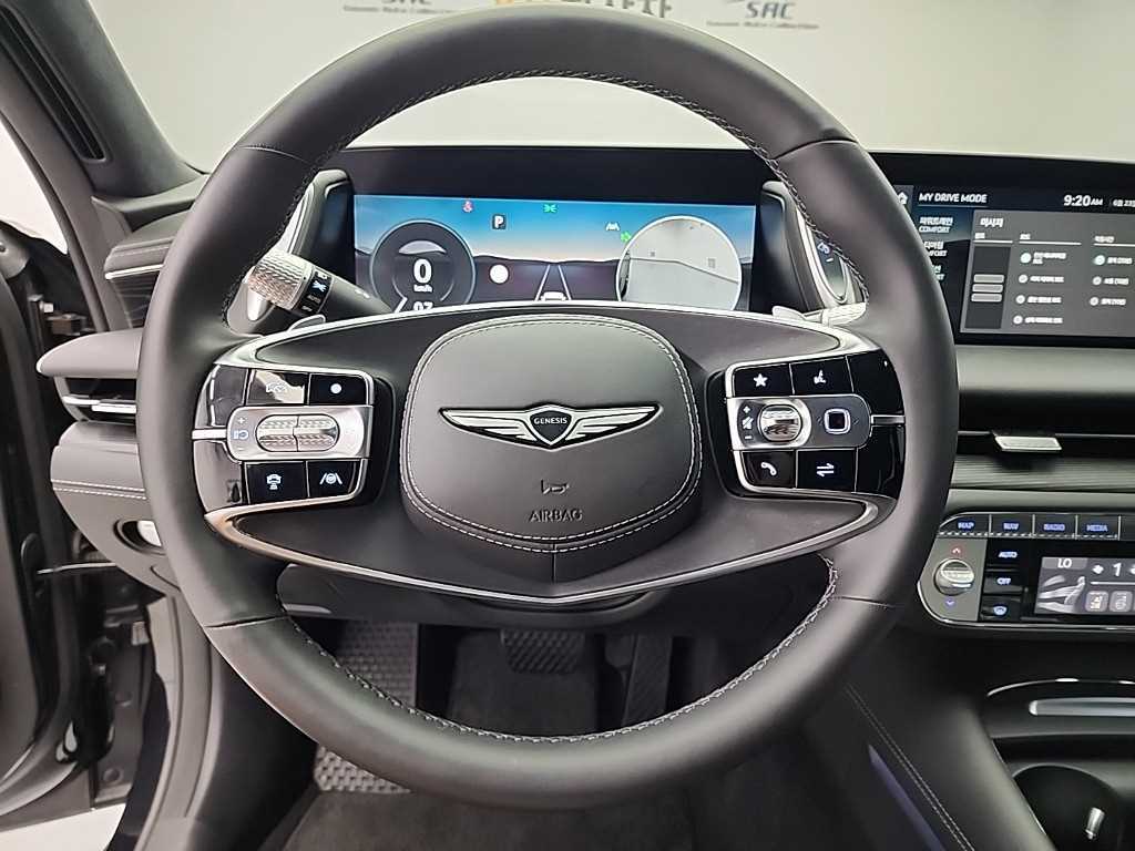 Genesis G90 - Vista 9