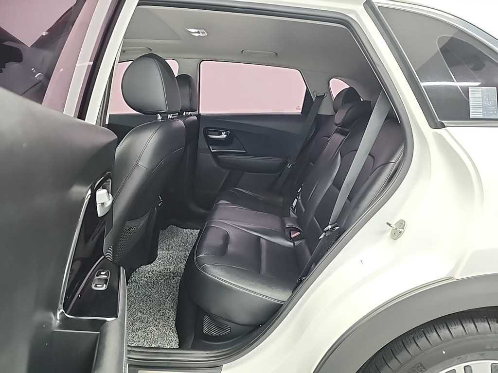 KIA Niro - Vista 12
