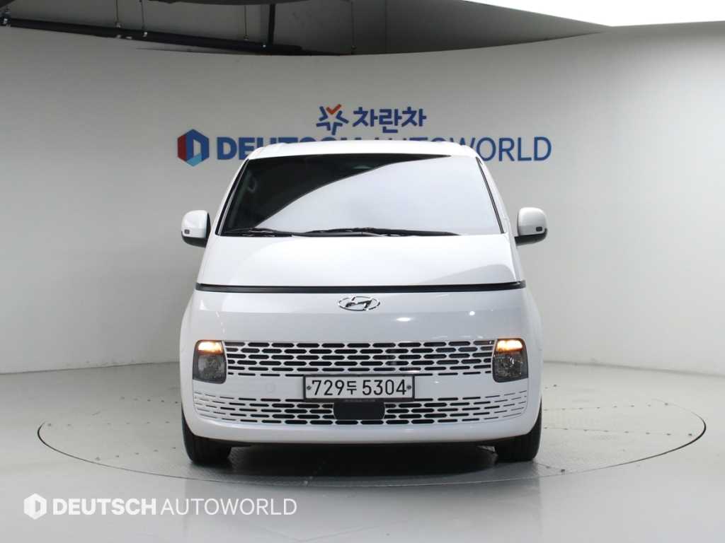 HYUNDAI Staria - Vista 3