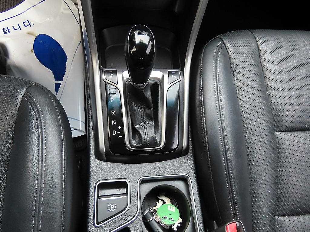 HYUNDAI i30 - Vista 10
