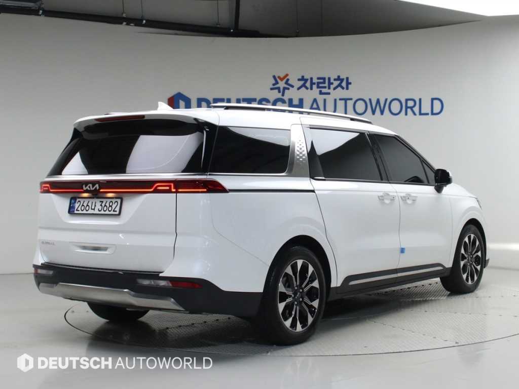 KIA Carnival - Vista 2