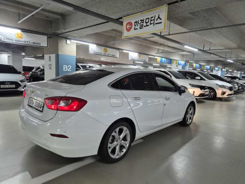 Chevrolet Cruise - Vista 3