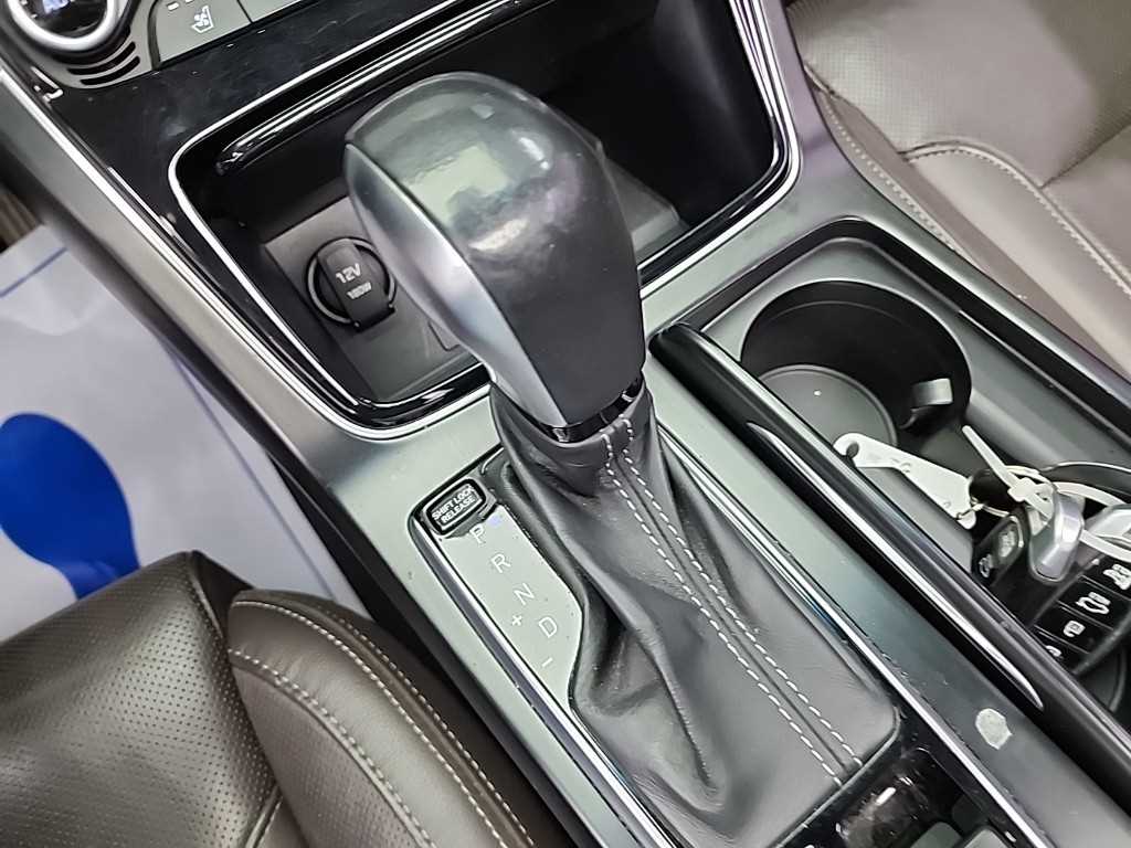 HYUNDAI Grandeur - Vista 8